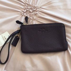 NEW COACH purple wristlet